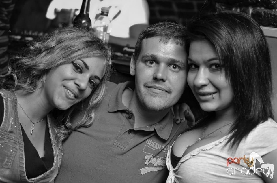 Holsten Party în Club Escape, Escape