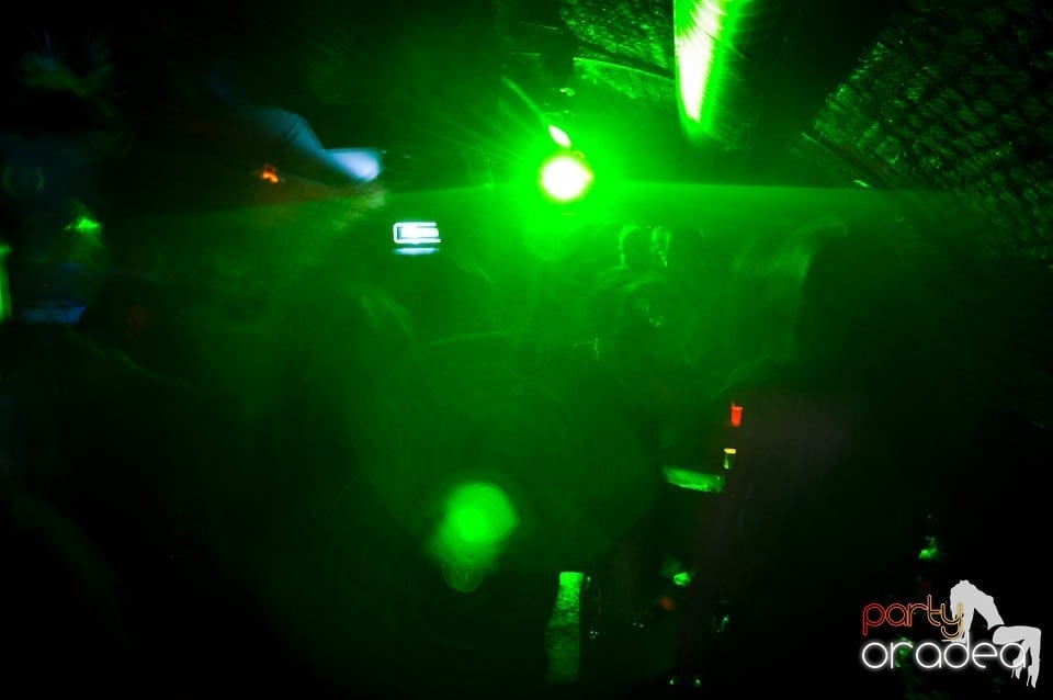 Holsten Party în Club Escape, 