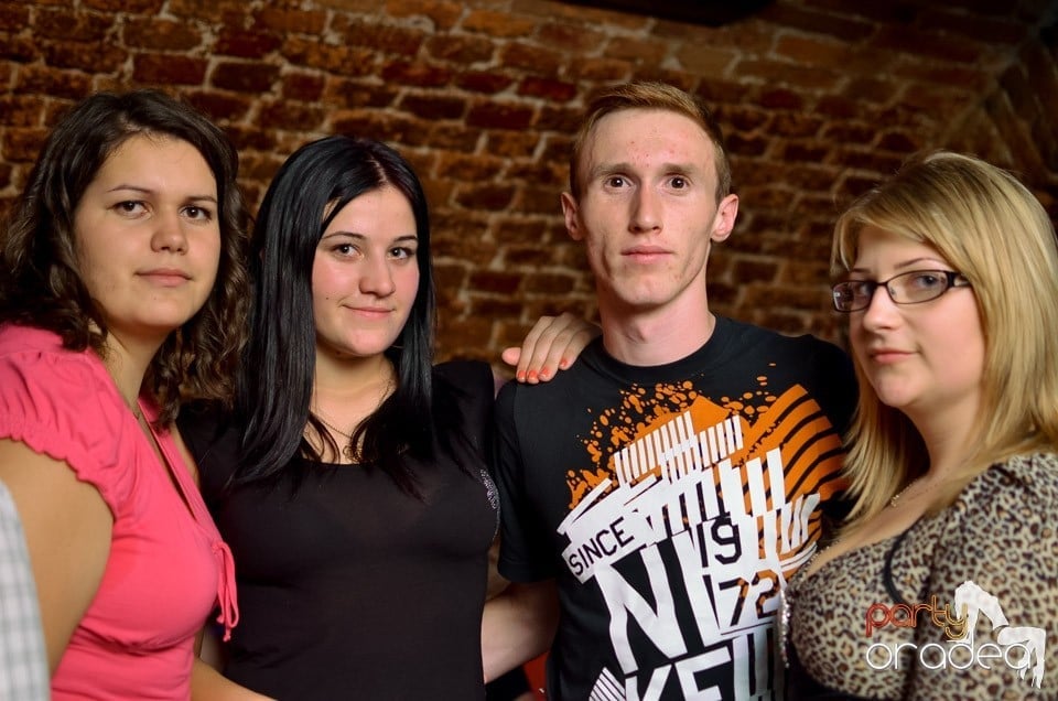 Holsten Party în Club Escape, 