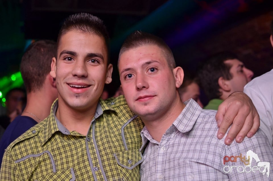 Holsten Party în Club Escape, Escape