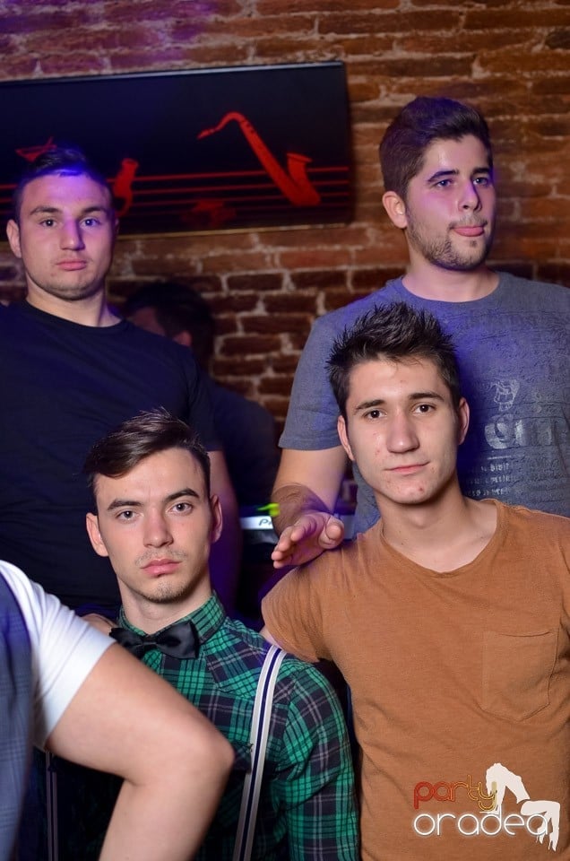 Holsten Party în Club Escape, 