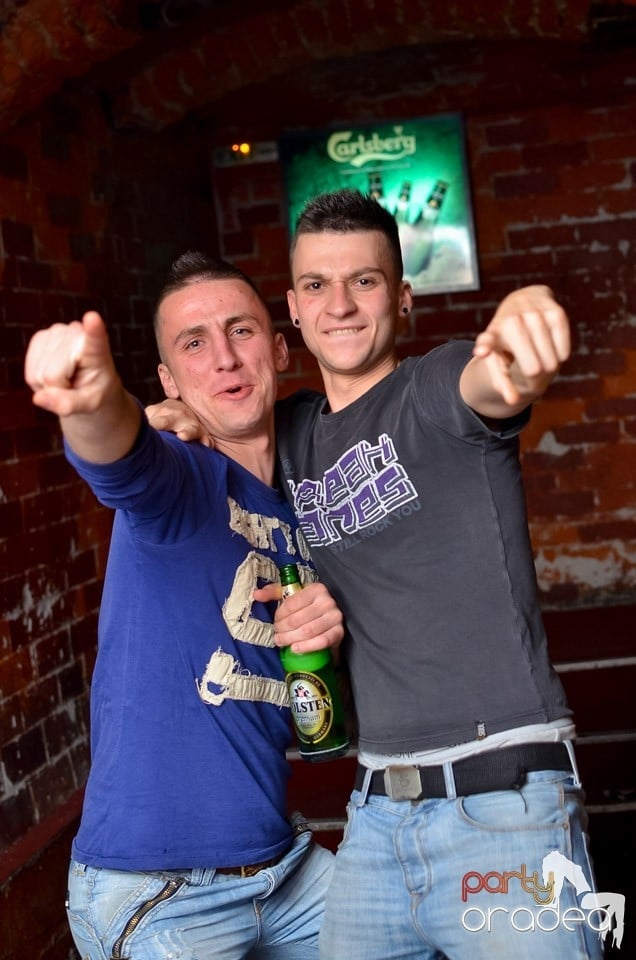 Holsten Party în Club Escape, 