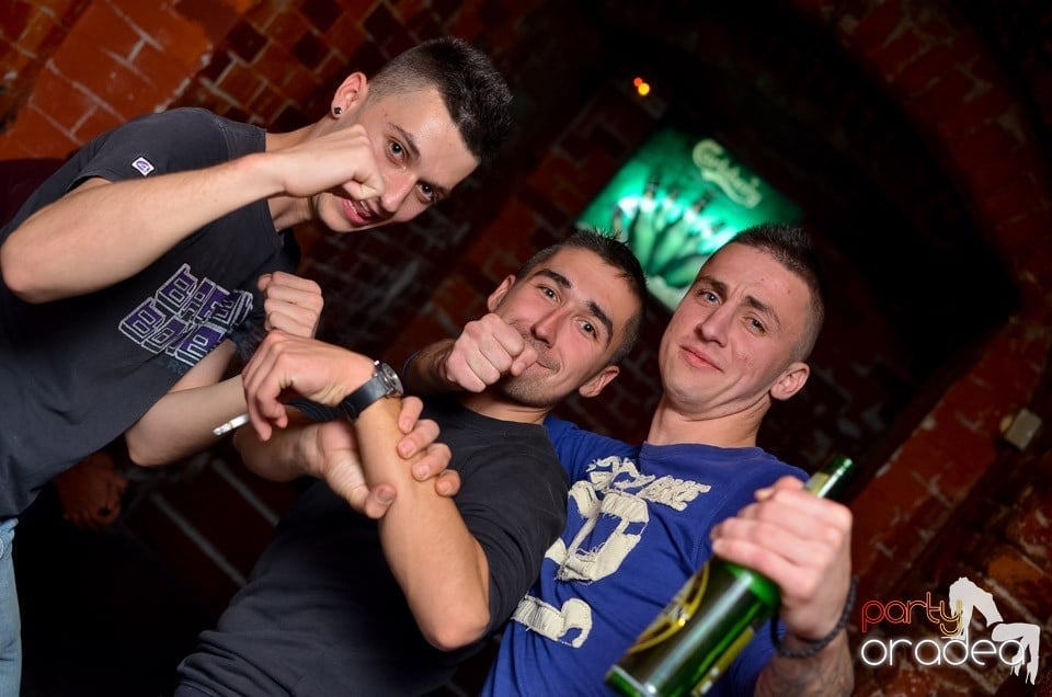 Holsten Party în Club Escape, Escape