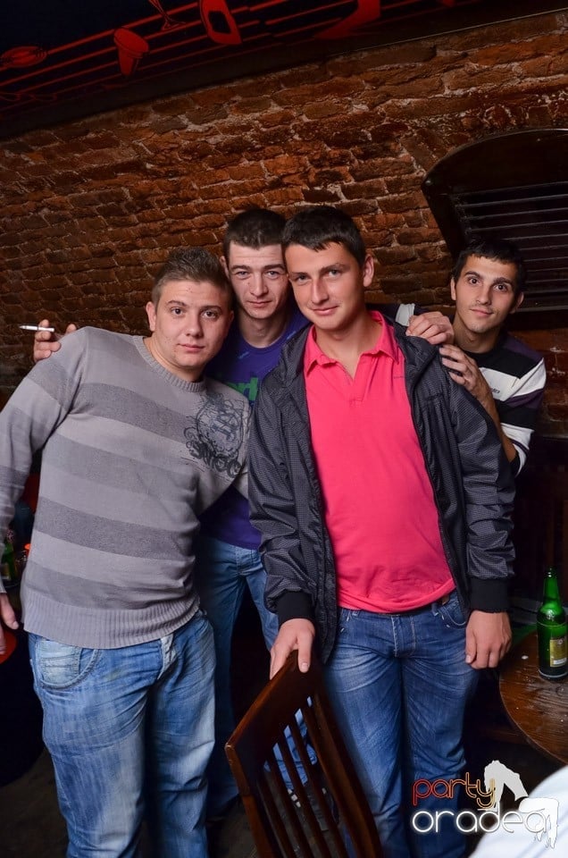 Holsten Party în Club Escape, Escape