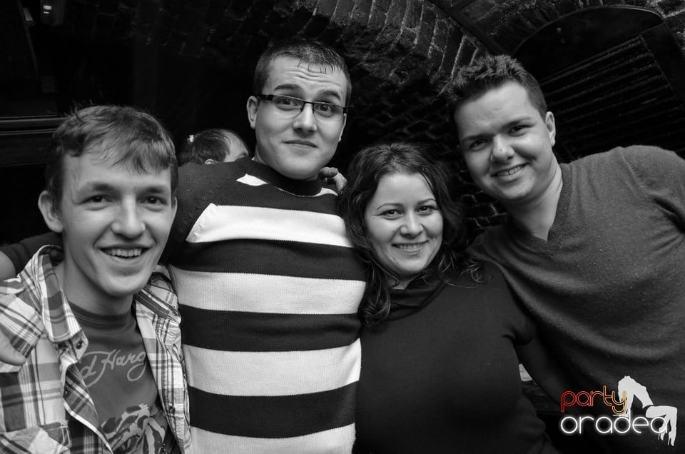 Holsten Party în Club Escape, 