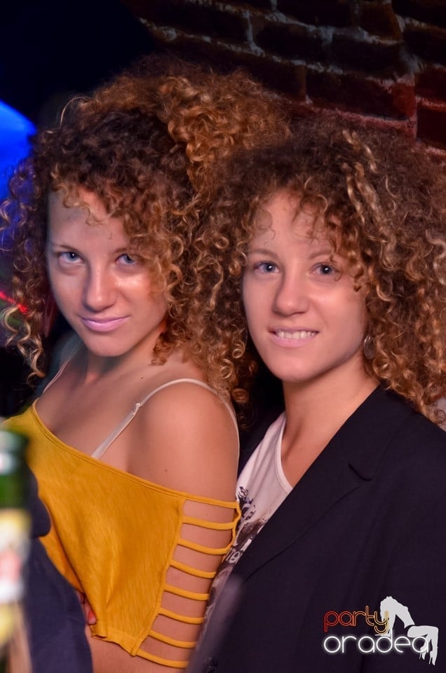 Holsten Party în Club Escape, Escape
