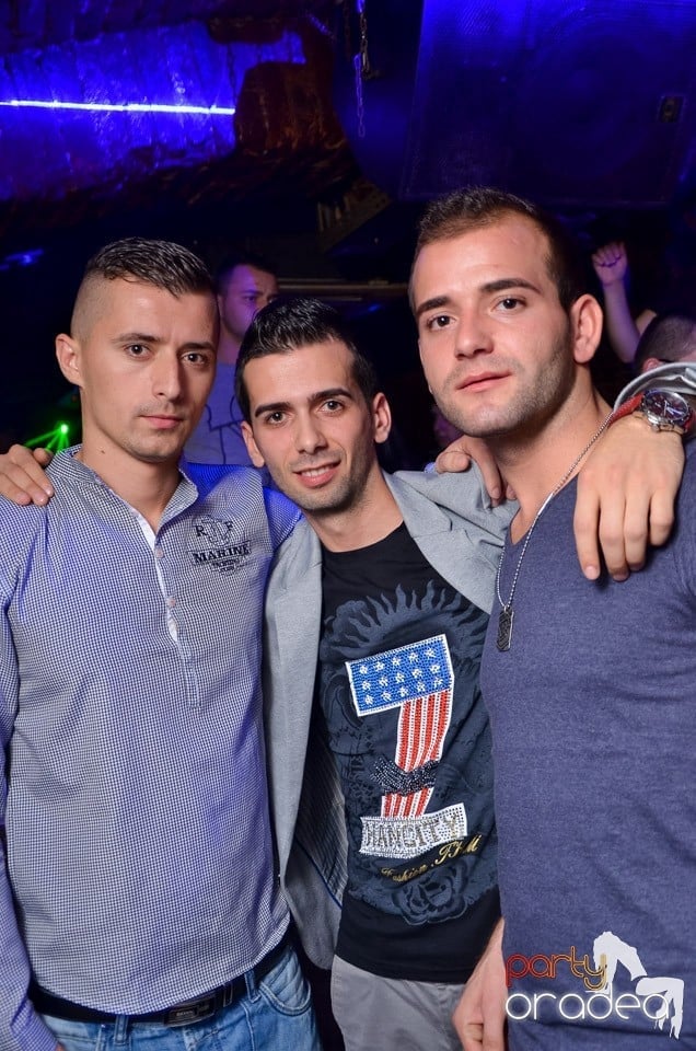 Holsten Party în Club Escape, 