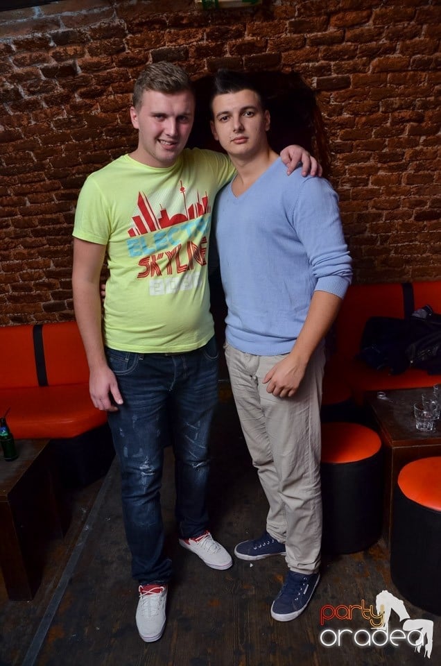 Holsten Party în Club Escape, 