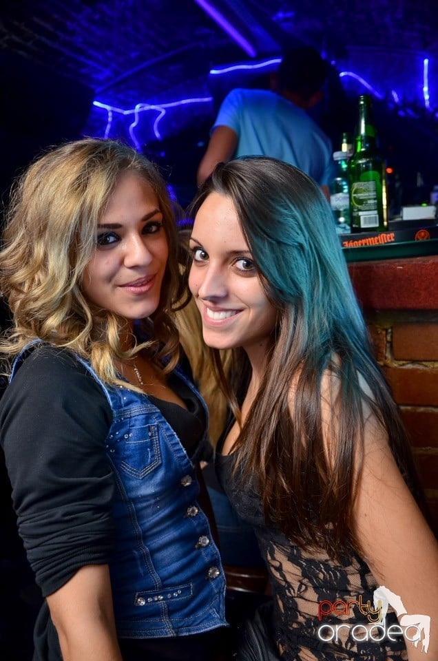 Holsten Party în Club Escape, Escape