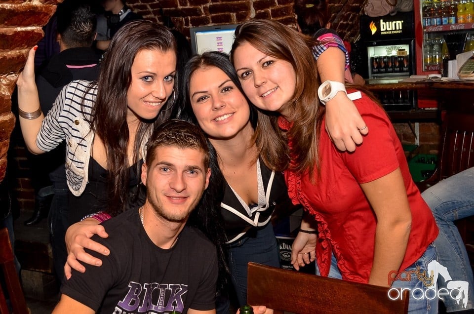Holsten Party în Club Escape,