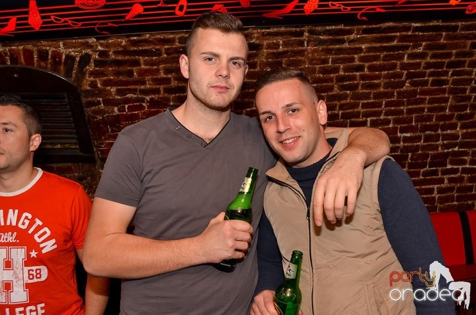 Holsten Party în Club Escape,
