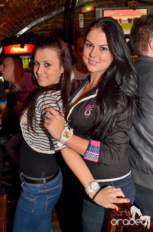 Holsten Party în Club Escape,