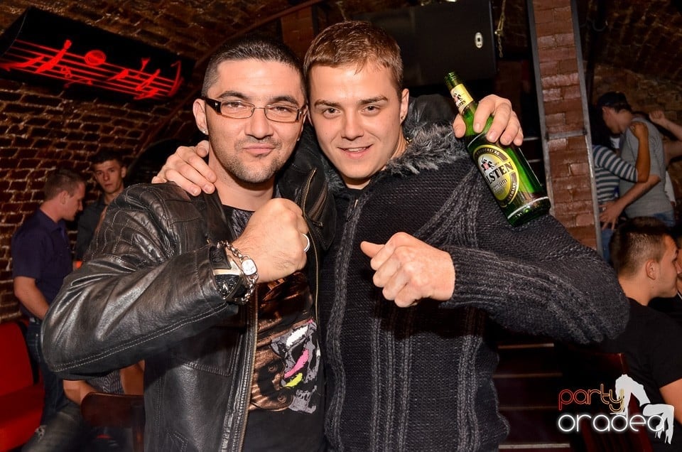 Holsten Party în Club Escape,