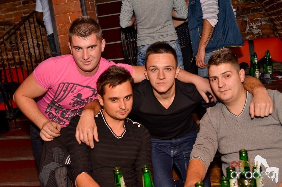 Holsten Party în Club Escape, Escape