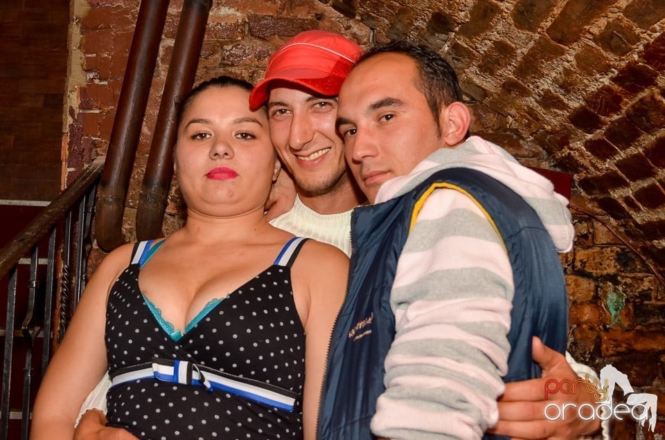 Holsten Party în Club Escape,