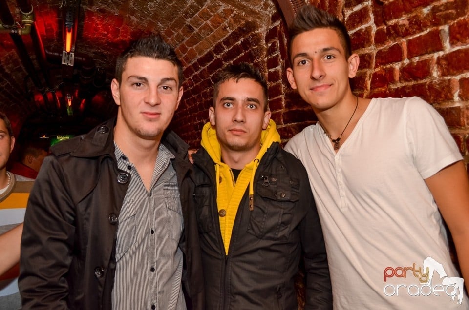 Holsten Party în Club Escape,
