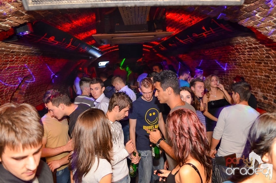Holsten Party în Club Escape,