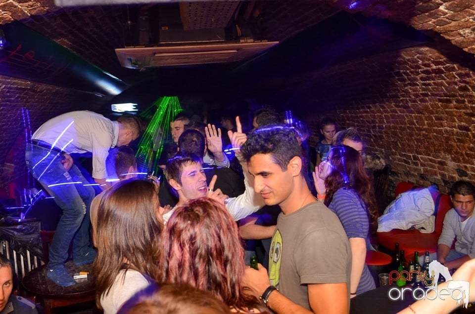 Holsten Party în Club Escape,