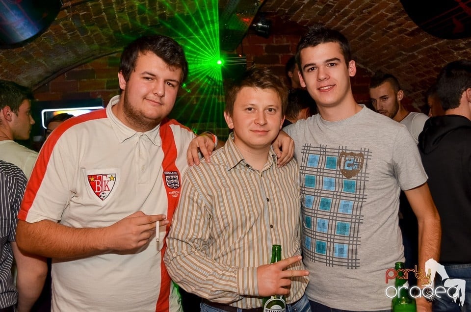 Holsten Party în Club Escape,