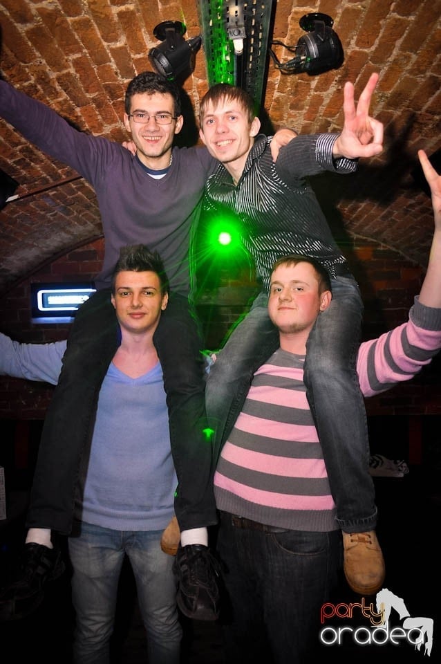 Holsten Party în Club Escape, 