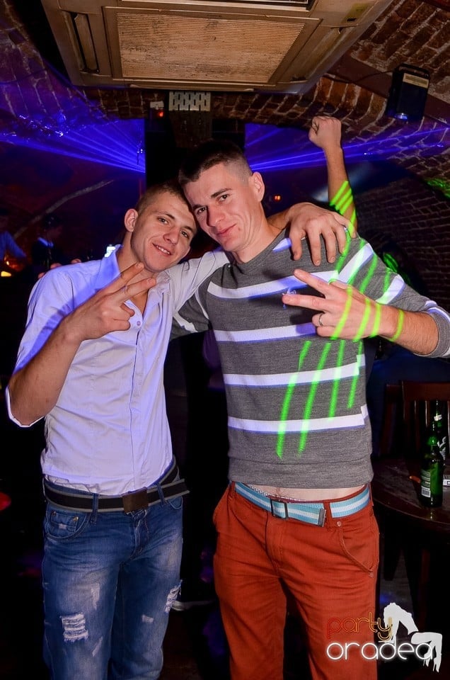 Holsten Party în Club Escape,
