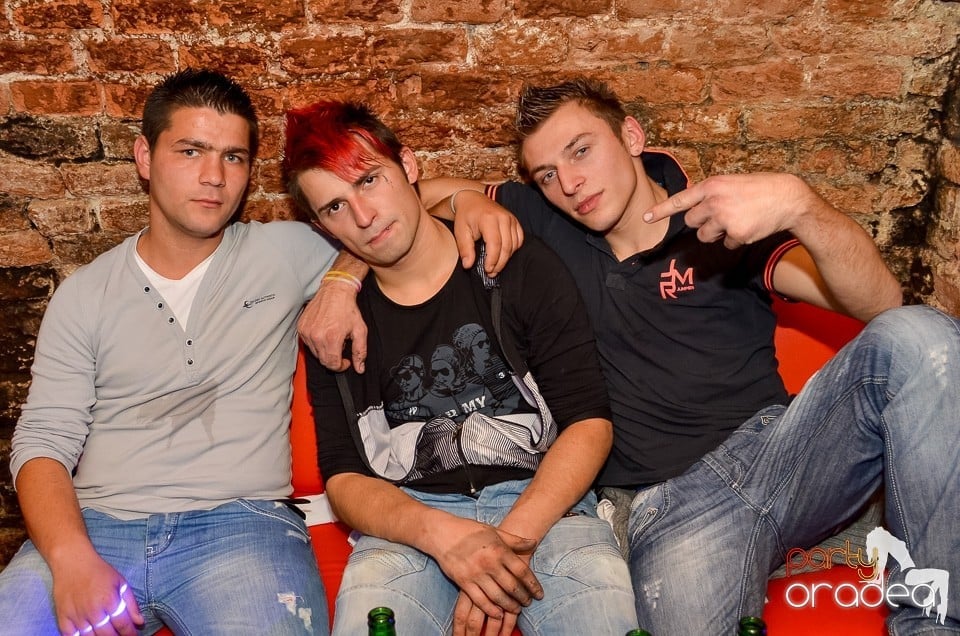 Holsten Party în Club Escape,