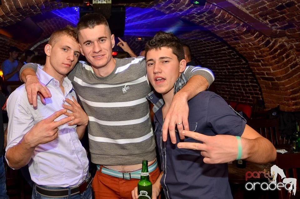 Holsten Party în Club Escape,