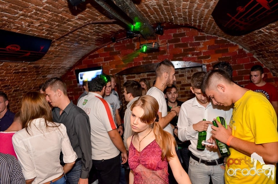 Holsten Party în Club Escape,