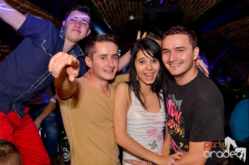 Holsten Party în Club Escape,