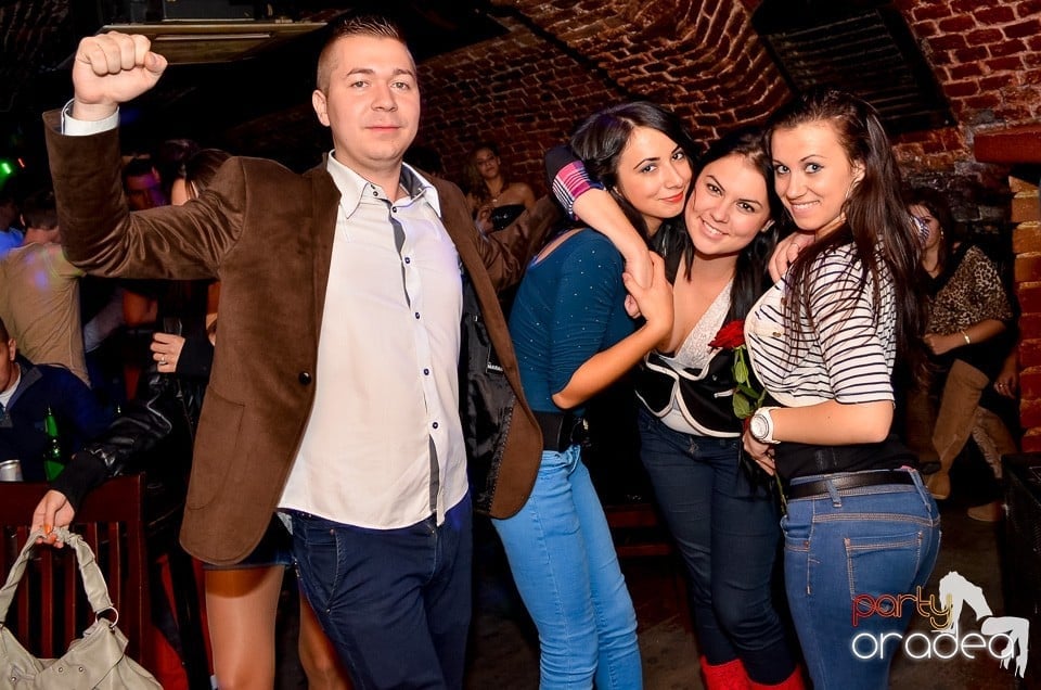 Holsten Party în Club Escape, Escape