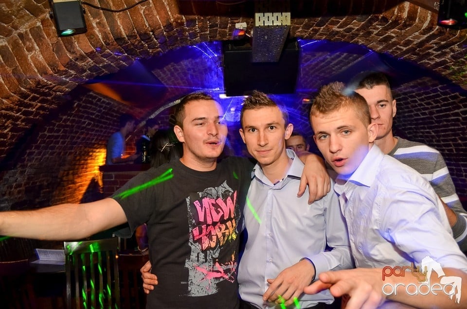 Holsten Party în Club Escape,