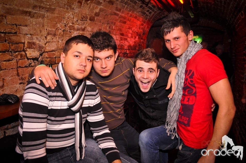 Holsten Party în Club Escape, 