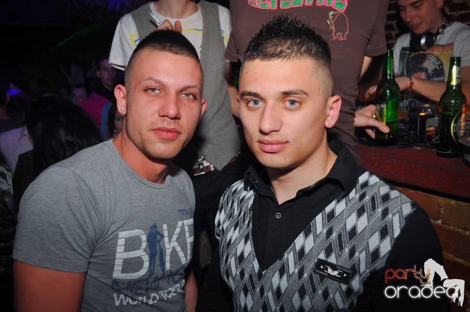 Holsten Party în Escape, 