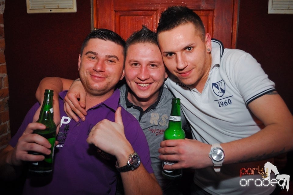 Holsten Party în Escape, 