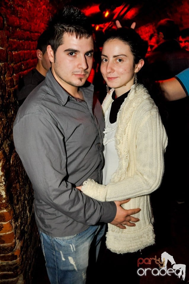 Hot Friday Night în Club Escape, 