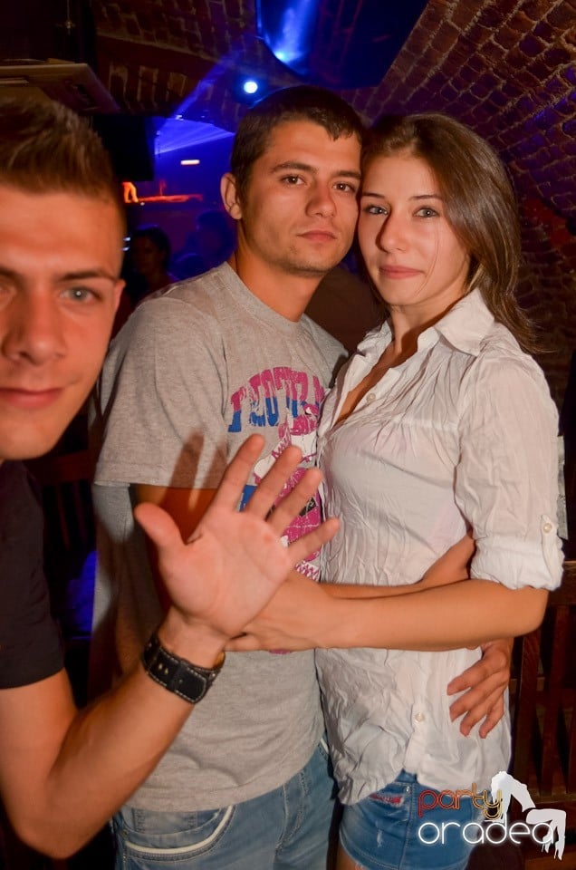 Hot Promo Night în Club Escape, 