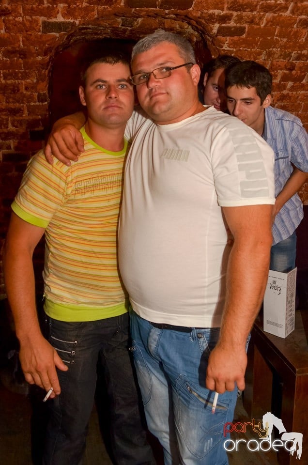 Hot Promo Night în Club Escape, 