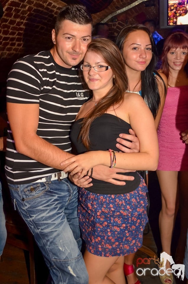 Hot Promo Night în Club Escape, 