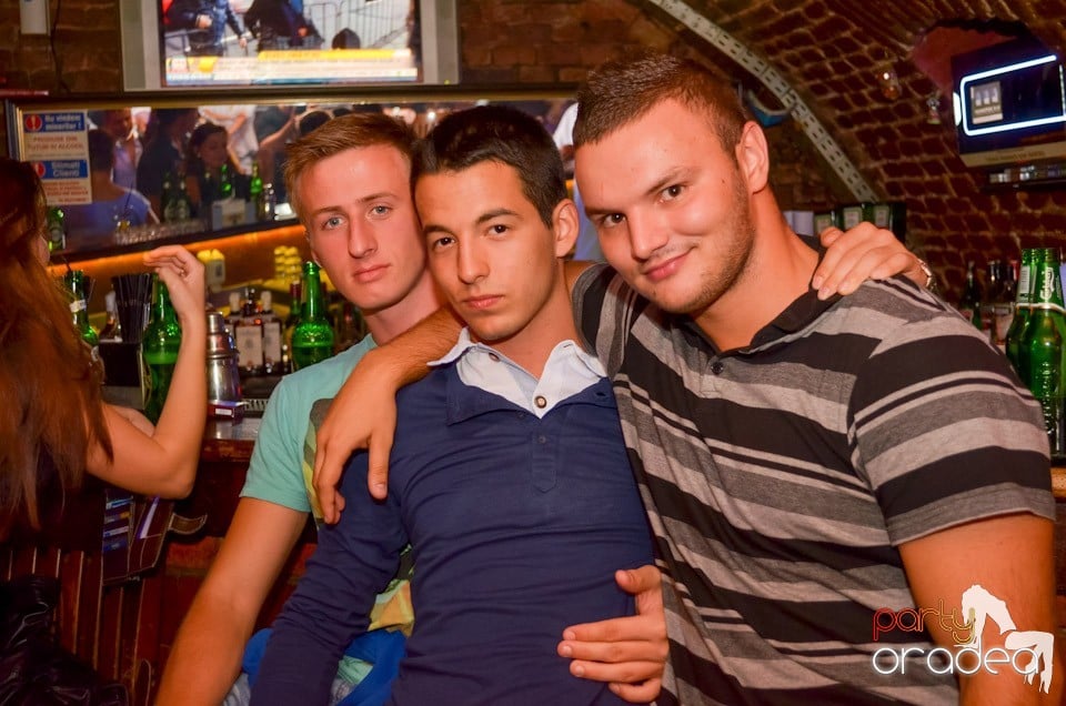 Hot Promo Night în Club Escape, 