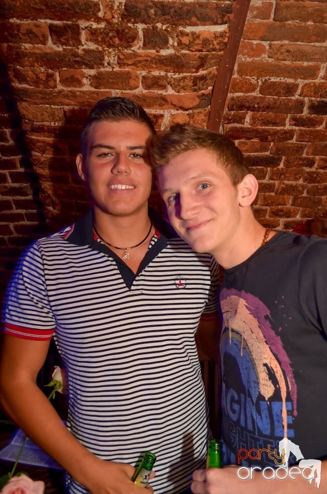 Hot Promo Night în Club Escape, 