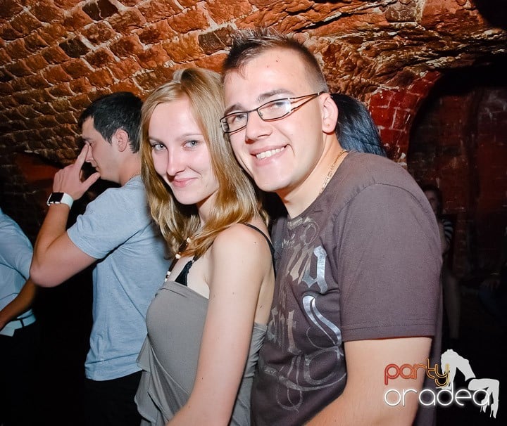 House Party în Club Escape, 