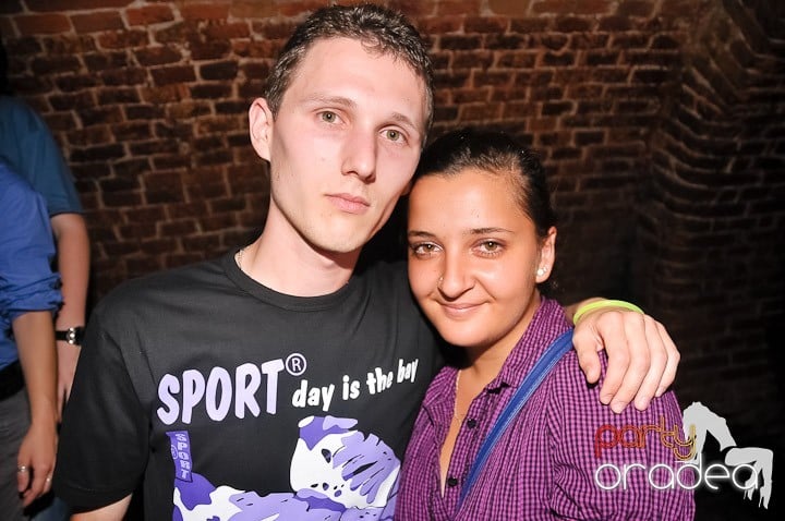 House Party în Club Escape, 