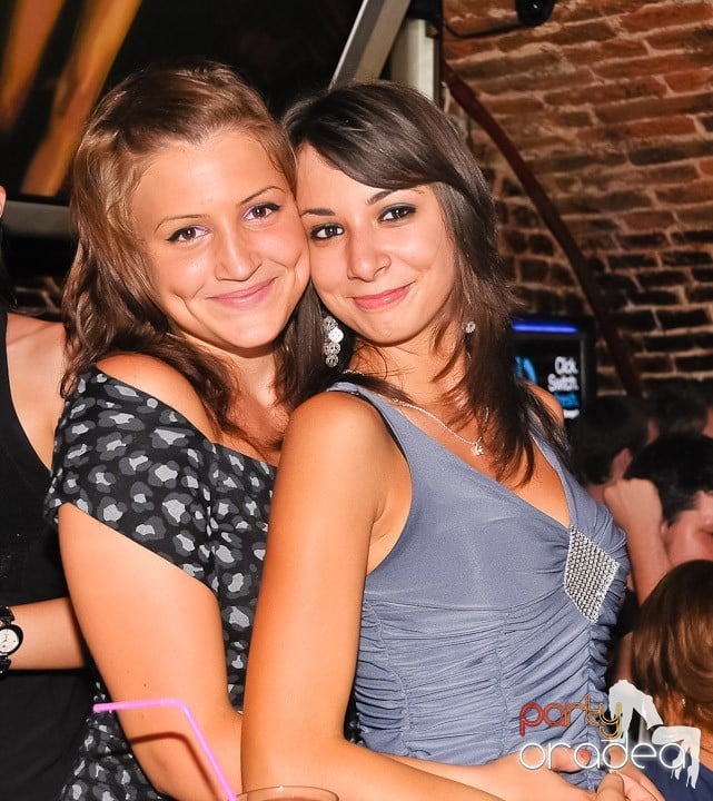 House Party în Club Escape, 