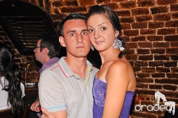 House Party în Club Escape, 