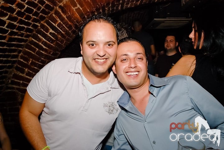 House Party în Club Escape, 