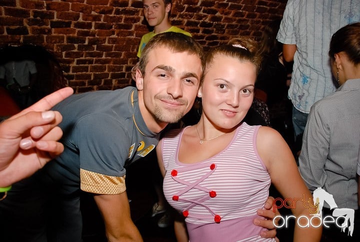 House Party în Club Escape, 