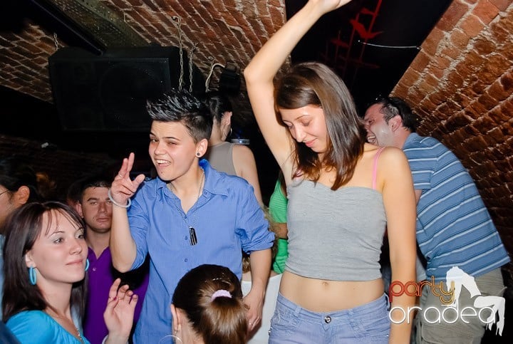 House Party în Club Escape, 