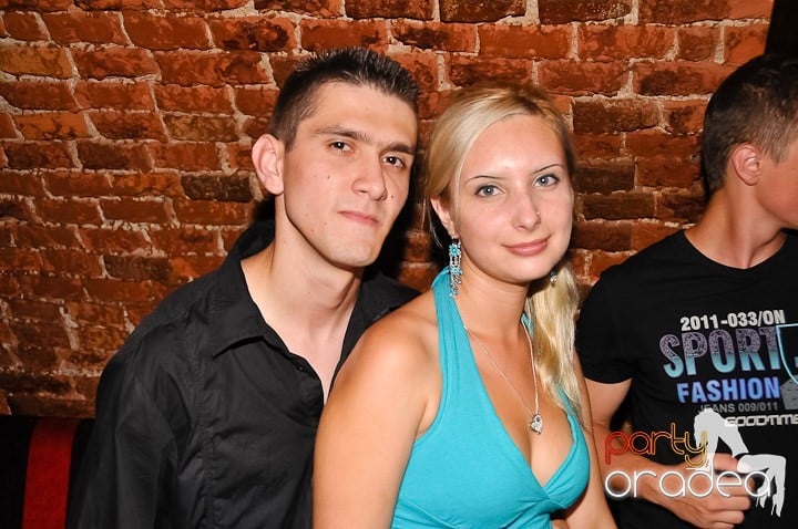 House Party în Club Escape, 