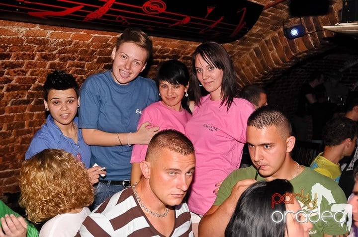 House Party în Club Escape, 