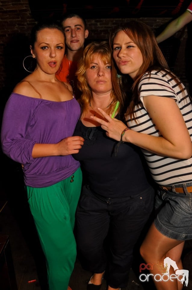 Hypnotheque Party cu Dr Nosta în Escape, 